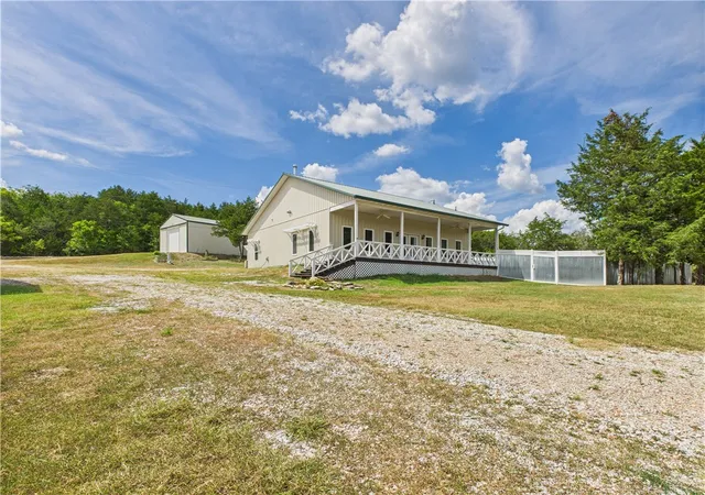 Homes for sale in Diamond City, AR | 470 Lakeside Dr, Diamond City, AR 72644 | MLS# 1318045