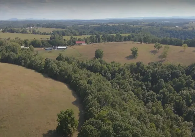 3rd image of 1548 Grassy Gap Rd, Harrison, AR 72601 | MLS# 1318142
