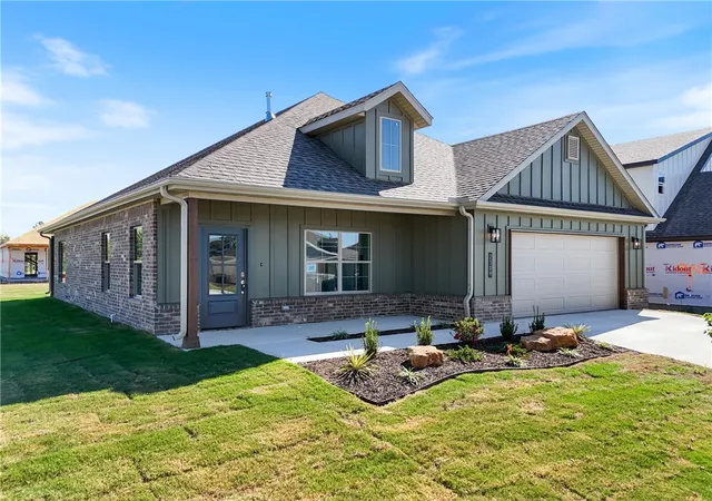 2nd image of 2309 N Presley St, Siloam Springs, AR 72761 | MLS# 1318573