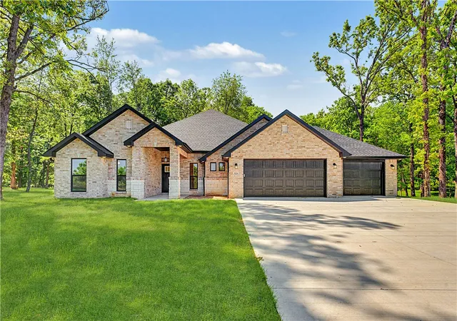 1st image of 9236 S Pleasant Valley Rd, Gentry, AR 72734 | MLS# 1318399