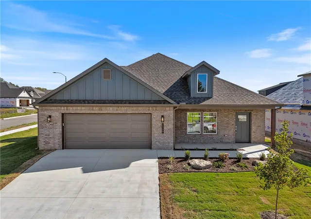 1st image of 2309 Lexington St, Siloam Springs, AR 72761 | MLS# 1318599