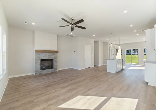 3rd image of 2309 Lexington St, Siloam Springs, AR 72761 | MLS# 1318599