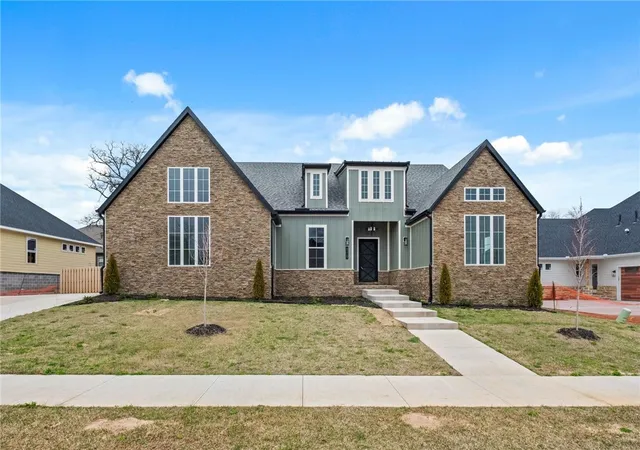 2nd image of 810 Greenhorn St, Bentonville, AR 72712 | MLS# 1318826