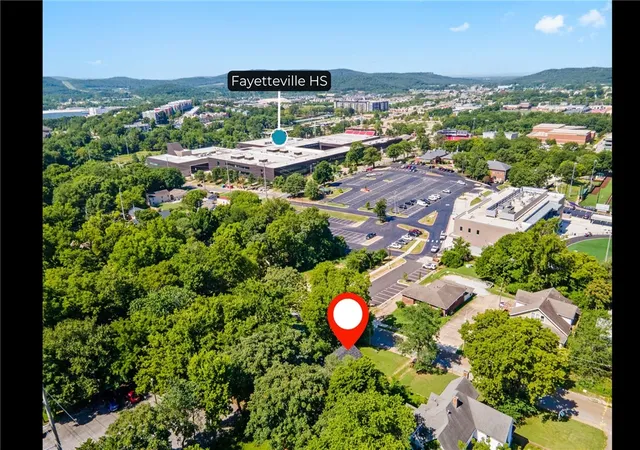 Photo 3 of Sale Pending at 104 S Duncan Ave, Fayetteville, AR 72701 | MLS# 1318908 | Listing updated on 2026-07-16