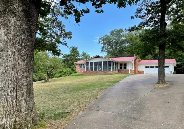 58th image of 601 Parrott Dr, Huntsville, AR 72740 | MLS# 1318712