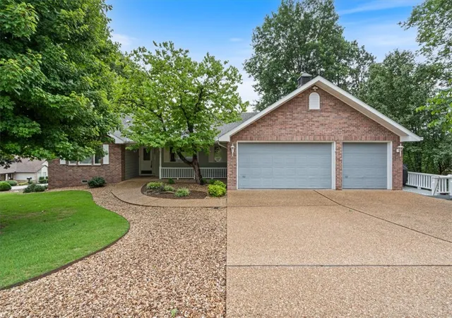 Homes for sale in Bella Vista, AR | 1 Kelaen Cir, Bella Vista, AR 72715 | MLS# 1318055