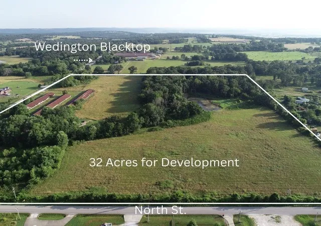 1st image of 208 S Wedington Blacktop Rd, Lincoln, AR 72744 | MLS# 1319779