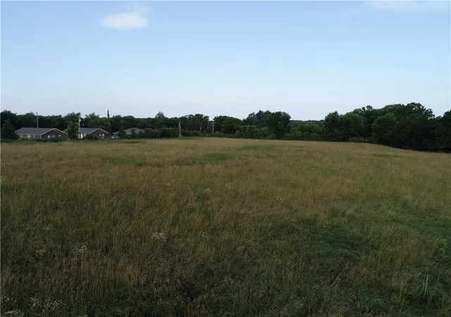 4th image of 208 S Wedington Blacktop Rd, Lincoln, AR 72744 | MLS# 1319779