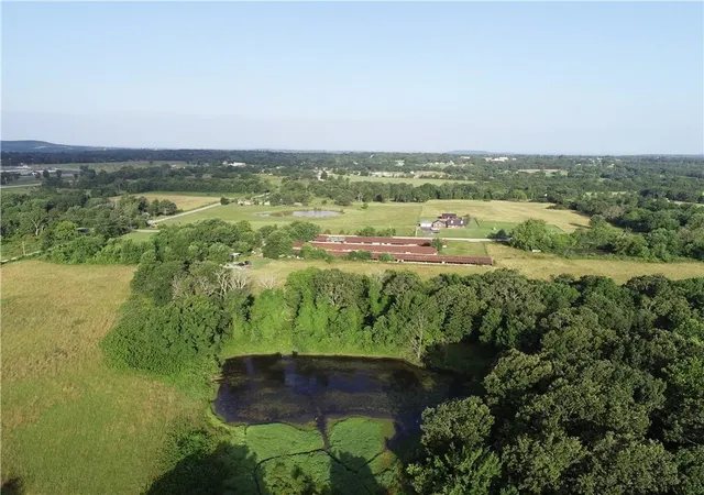 5th image of 208 S Wedington Blacktop Rd, Lincoln, AR 72744 | MLS# 1319779