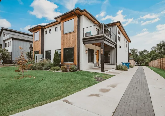 Photo 1 of Townhouse for sale at 600 Bella Vista Rd, Bentonville, AR 72712 | MLS# 1319964 | Listing updated on 2026-02-23