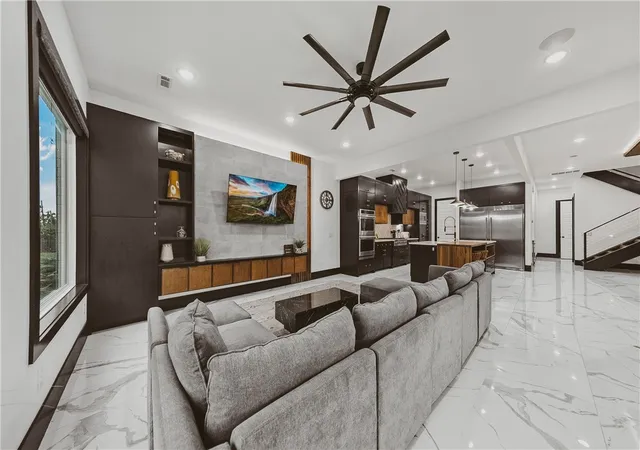 Photo 4 of Townhouse for sale at 600 Bella Vista Rd, Bentonville, AR 72712 | MLS# 1319964 | Listing updated on 2026-02-23