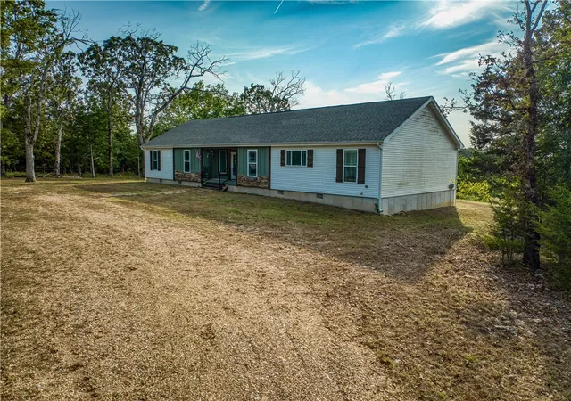 3rd image of 2605 Walking Stick Ln, Lead Hill, AR 72644 | MLS# 1321863