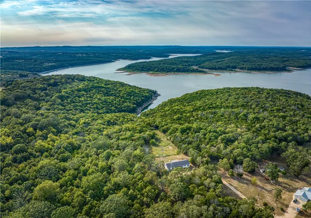 4th image of 2605 Walking Stick Ln, Lead Hill, AR 72644 | MLS# 1321863