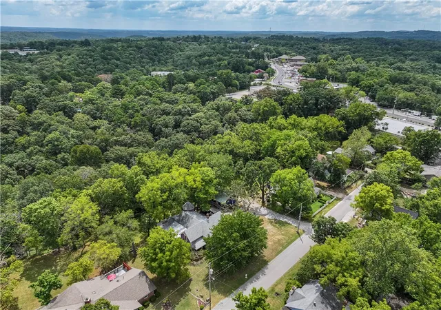 45th image of 104 Wall St, Eureka Springs, AR 72632 | MLS# 1322165