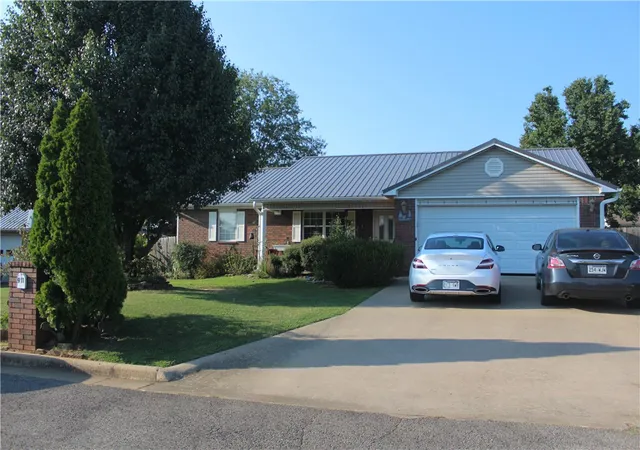 Homes for sale in Clarksville, AR | 911 Tate St, Clarksville, AR 72830 | MLS# 1322208