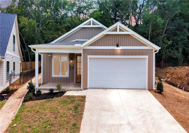 Photo 1 of Sale Pending at 3044 N Little Crew Dr, Fayetteville, AR 72703 | MLS# 1322252 | Listing updated on 2026-09-01