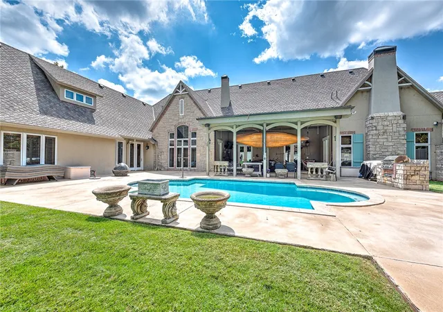 2nd image of 1 S Saint Andrews, Rogers, AR 72758 | MLS# 1321779