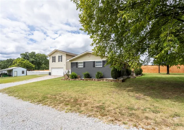 2nd image of 13693 N Mount Pleasant Rd, Gravette, AR 72736 | MLS# 1322437