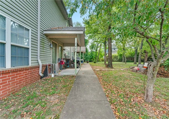 26th image of 1429 W Netherland Way #3, Fayetteville, AR 72701 | MLS# 1322550