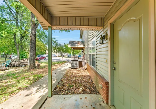 3rd image of 1429 W Netherland Way #3, Fayetteville, AR 72701 | MLS# 1322550