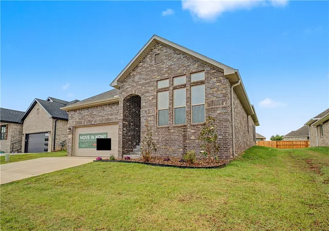 2nd image of 1110 Garrett Ln, Centerton, AR 72719 | MLS# 1323137
