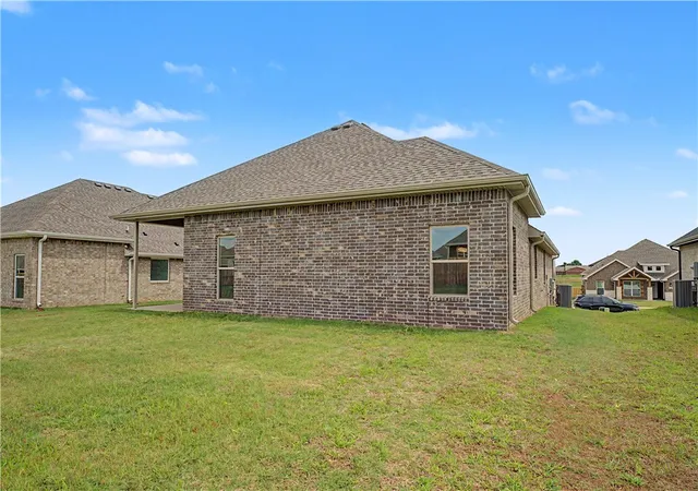 34th image of 1110 Garrett Ln, Centerton, AR 72719 | MLS# 1323137