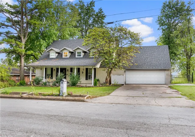 2nd image of 1719 Wensworth Ave, Springdale, AR 72762 | MLS# 1323422