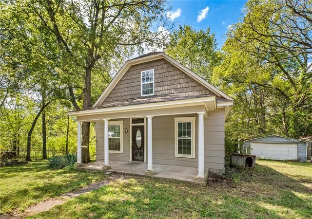 Homes for sale in Sulphur Springs, AR | 316 S Duff Ave, Sulphur Springs, AR 72768 | MLS# 1323639