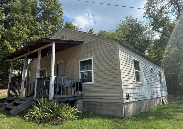 1st image of 117 S Spring St, Marshall, AR 72650 | MLS# 1323802