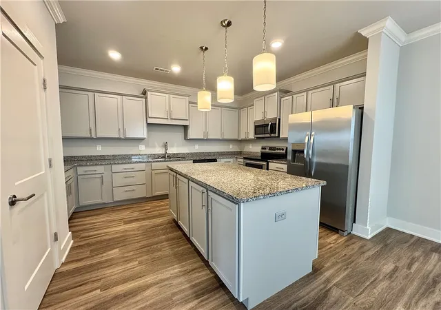 2nd image of 701 Ne Heights Ln, Bentonville, AR 72712 | MLS# 1323884