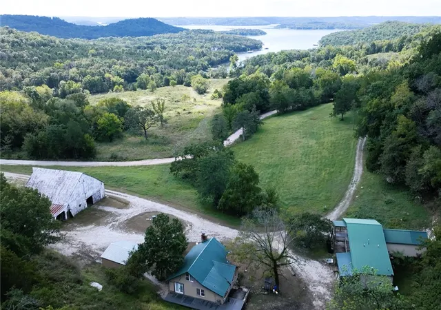 Photo 1 of Single family home for sale at 11105 Cedar Rock Rd, Garfield, AR 72732 | MLS# 1323836 | Listing updated on 2026-06-16