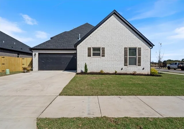 Homes for sale in Bentonville, AR | 6900 Sw Basswood St, Bentonville, AR 72713 | MLS# 1324084