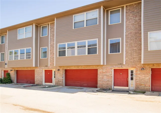 5th image of 1866 N Scull Creek Dr #6, Fayetteville, AR 72703 | MLS# 1324193