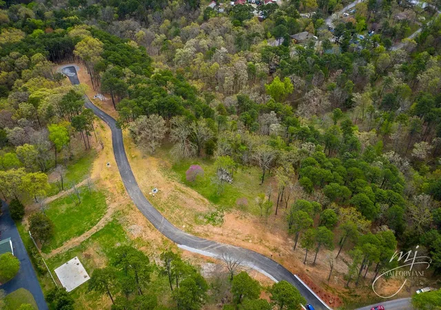 3rd image of 12 Pine Crest Ln, Eureka Springs, AR 72632 | MLS# 1324038