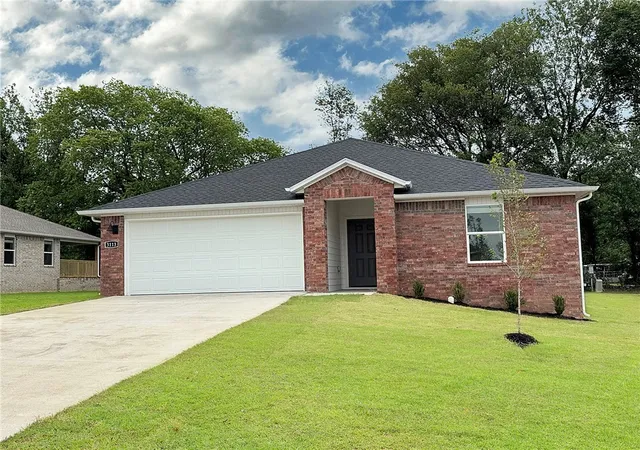 1st image of 3041 Laredo Ln, Gravette, AR 72736 | MLS# 1324374