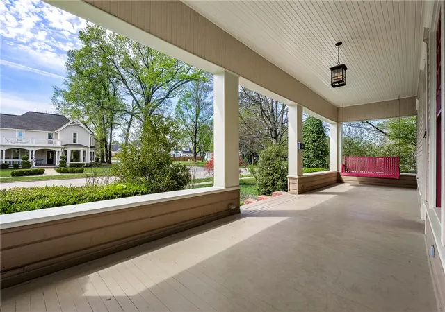 Photo 3 of Sale Pending at 508 W Central Ave, Bentonville, AR 72712 | MLS# 1324436 | Listing updated on 2026-06-07
