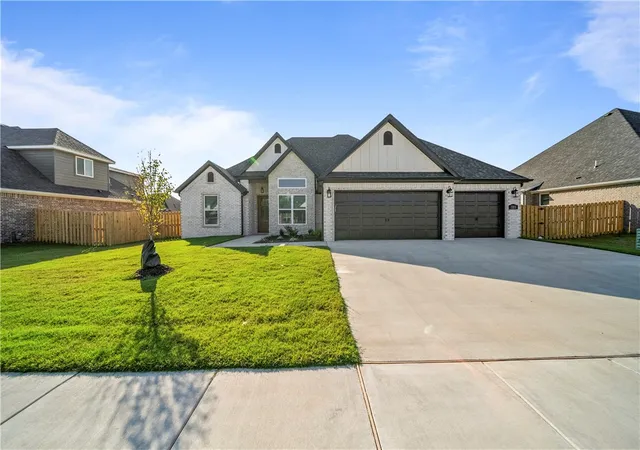 Homes for sale in Pea Ridge, AR | 2213 Bergman Rd, Pea Ridge, AR 72751 | MLS# 1324560