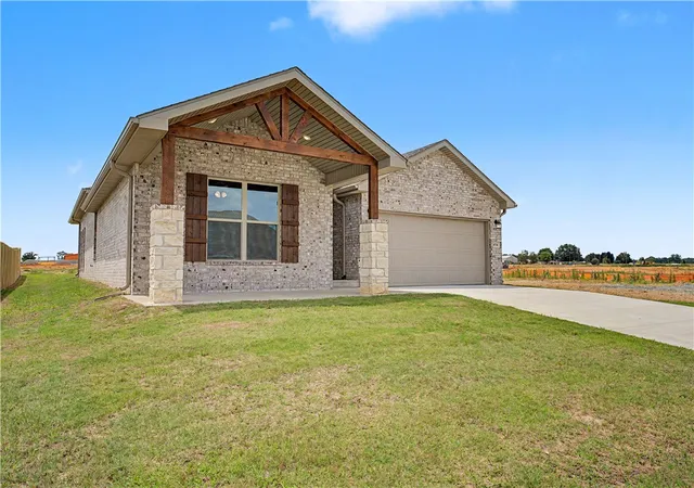 3rd image of 8710 Sunspire Ln, Centerton, AR 72719 | MLS# 1325429