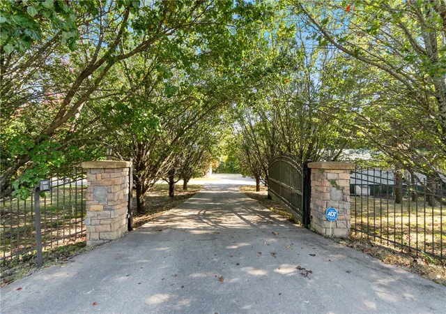 2nd image of 615 County Road 102, Eureka Springs, AR 72632 | MLS# 1325893