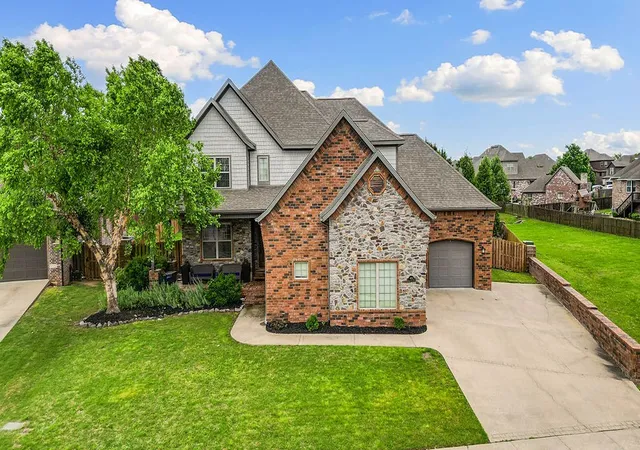 Photo 1 of Single family home for sale at 4602 Willow Ridge, Rogers, AR 72756 | MLS# 1325772 | Listing updated on 2026-06-23