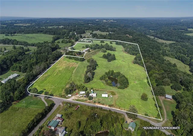Homes for sale in Mulberry, AR | 5319 Chastain Rd, Mulberry, AR 72947 | MLS# 1325949
