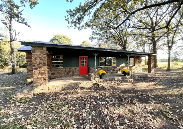 Homes for sale in Kansas, OK | 10250 E 580 Rd, Kansas, OK 74347 | MLS# 1325982