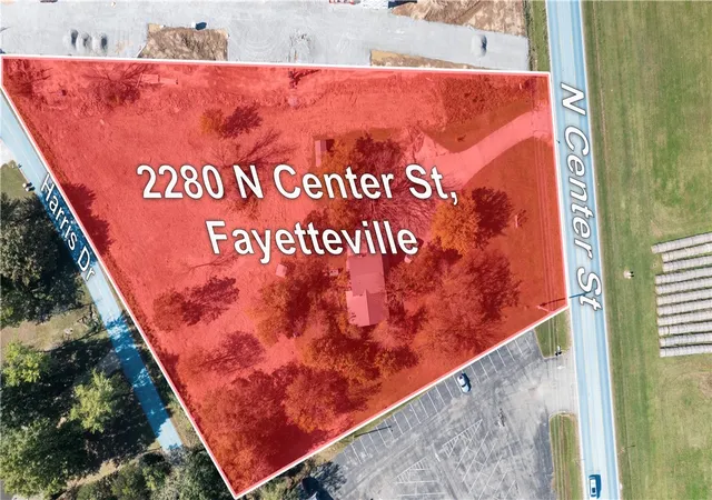 Photo 3 of Single family home for sale at 2280 North Ctr St, Fayetteville, AR 72701 | MLS# 1326233 | Listing updated on 2026-07-09