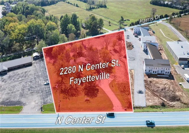 Photo 4 of Single family home for sale at 2280 North Ctr St, Fayetteville, AR 72701 | MLS# 1326233 | Listing updated on 2026-07-09