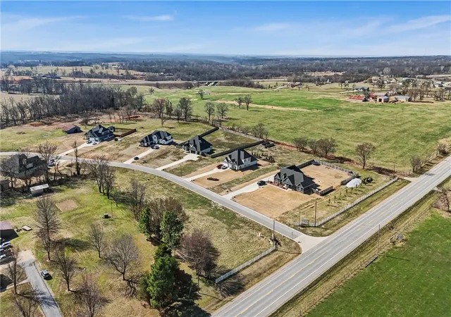 30th image of 100 Jenna Ln, Gravette, AR 72736 | MLS# 1325907