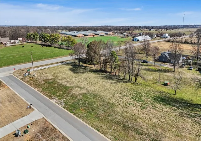 3rd image of 100 Jenna Ln, Gravette, AR 72736 | MLS# 1325907