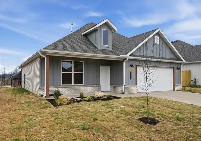 2nd image of 2306 Presley St, Siloam Springs, AR 72761 | MLS# 1326630
