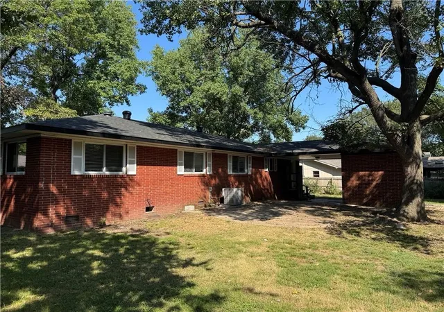 3rd image of 713 Maple Dr, Springdale, AR 72764 | MLS# 1326959