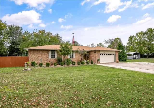 2nd image of 618 N Oakwood St, Lowell, AR 72745 | MLS# 1326900
