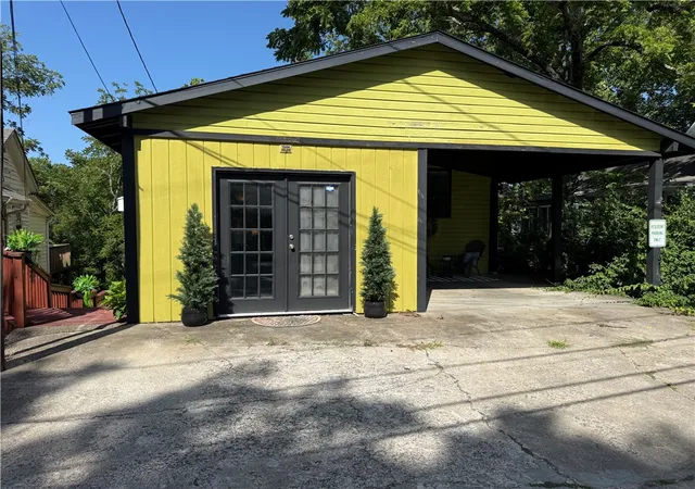 1st image of 8 Linwood Ave, Eureka Springs, AR 72632 | MLS# 1326752